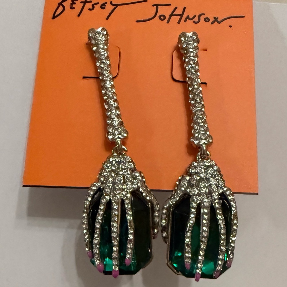 💀Betsey Johnson Silver and Green Crystal Skeleton Earrings